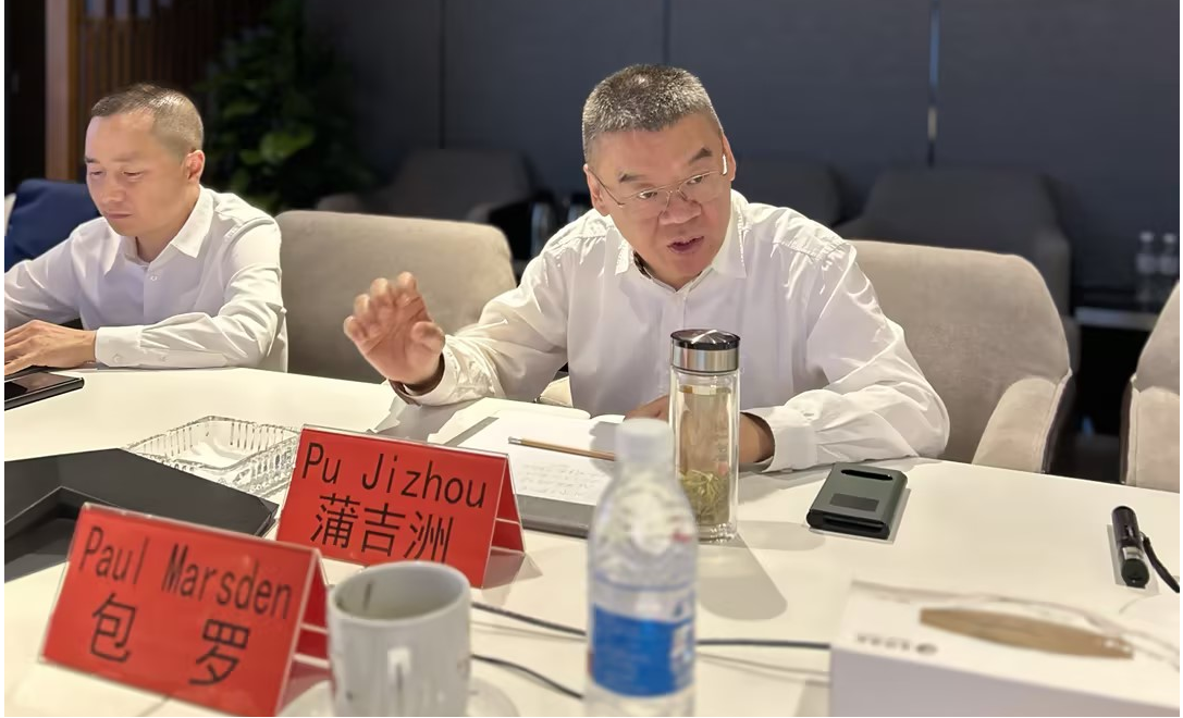 OI集團亞洲區(qū)總經(jīng)理一行到四川天馬進行考察交流(圖7) OI集團亞洲區(qū)總經(jīng)理一行到四川天馬進行考察交流(圖7)